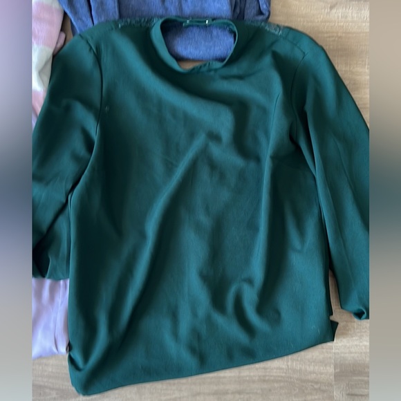 Clothing bundle - Picture 2 of 7